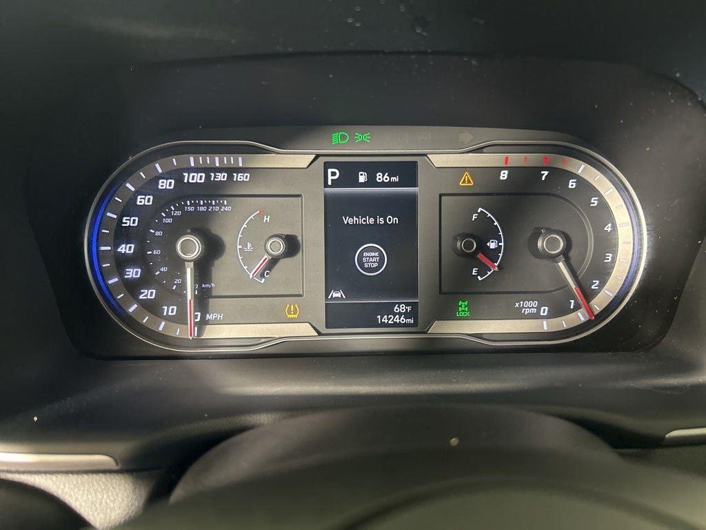 Used 2024 White Hyundai SEL image 18