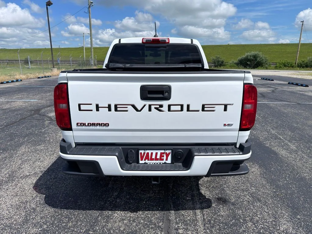 Used 2021 White Chevrolet LT image 16