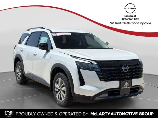 2026 Nissan Pathfinder SL 4WD's photo