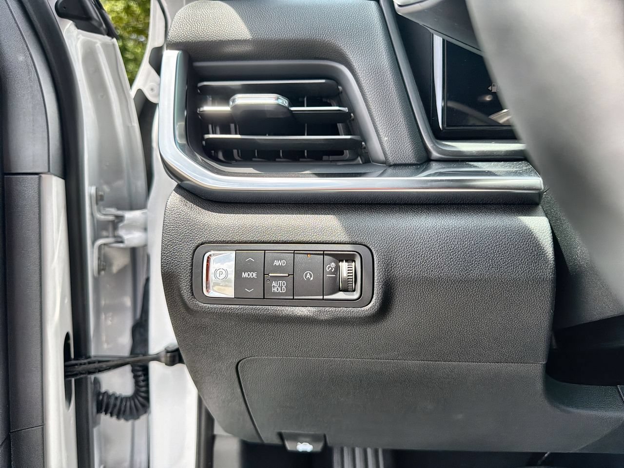 New 2026 Summit White GMC Elevation image 15