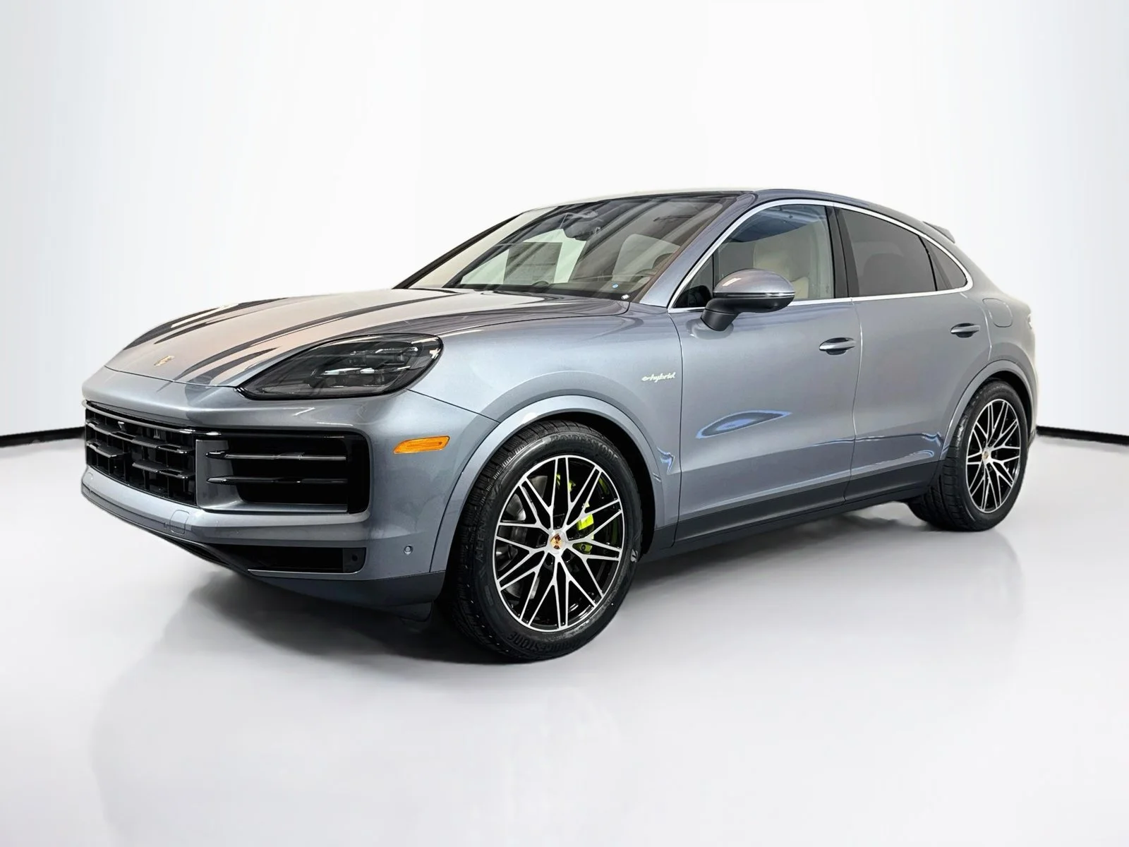 New 2026 Vanadium Grey Metallic Porsche E-Hybrid image 1