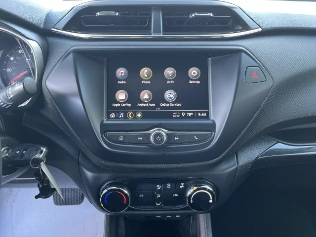 Used 2021 White Chevrolet LS image 21