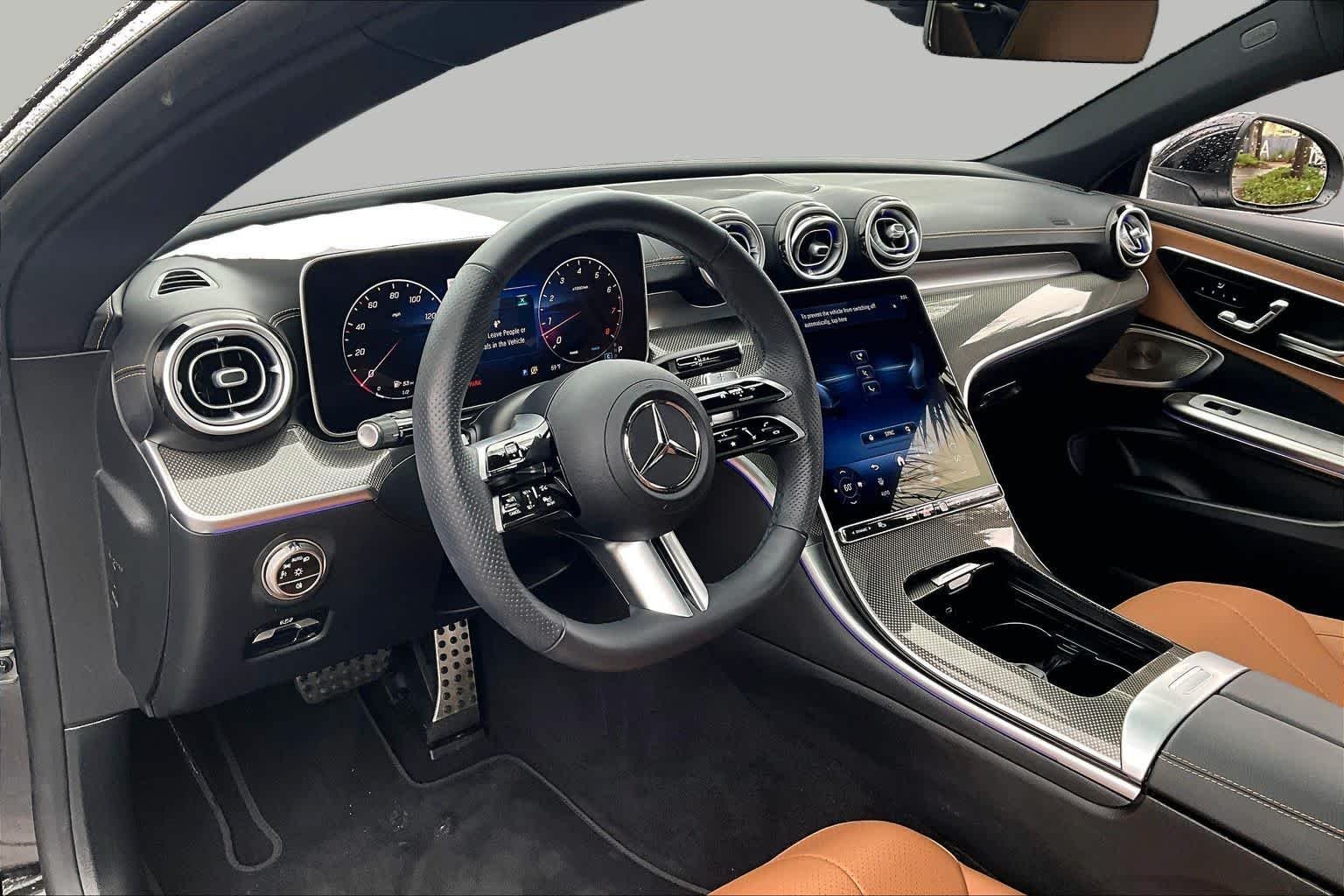 Used 2025 Obsidian Black Metallic Mercedes-Benz CLE 300 image 16