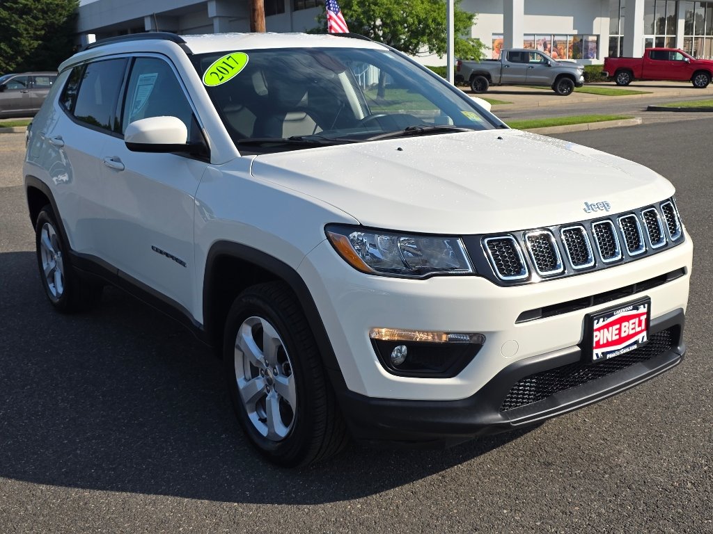Used 2017 White Clear Coat Jeep Latitude image 9