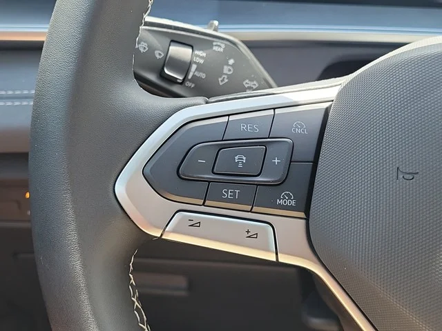 New 2026 Monterey Blue Pearl Volkswagen 2.0T SE image 22