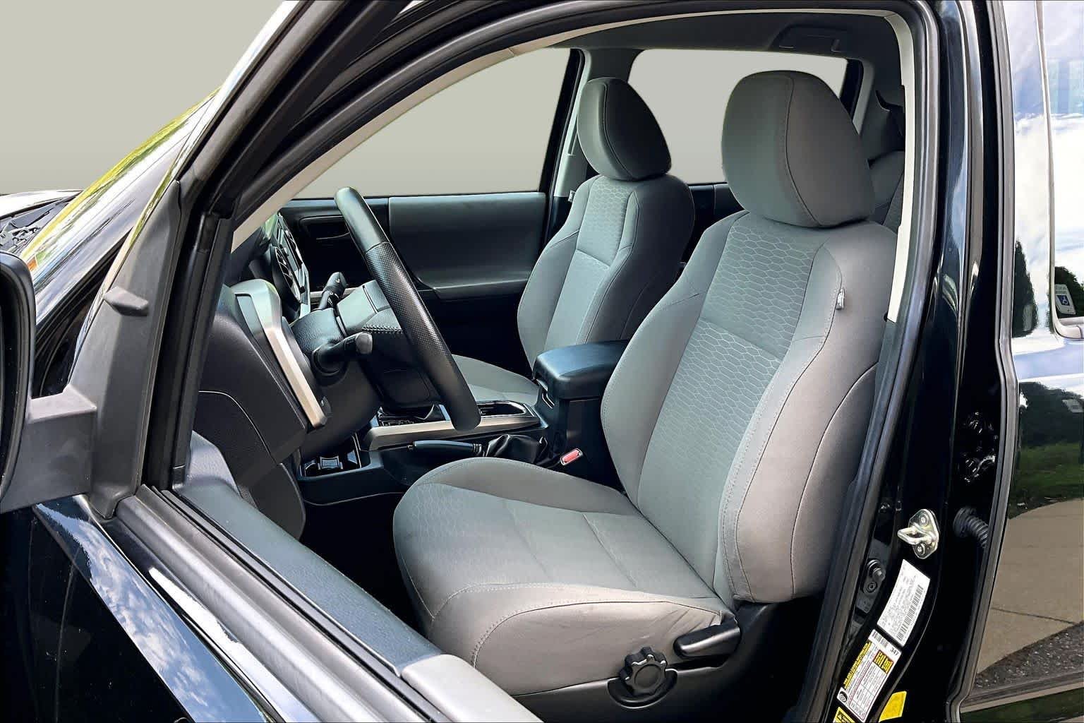 Used 2017 Black Toyota SR5 image 9