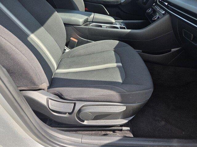 Used 2025 Aero Silver Hyundai SEL image 31
