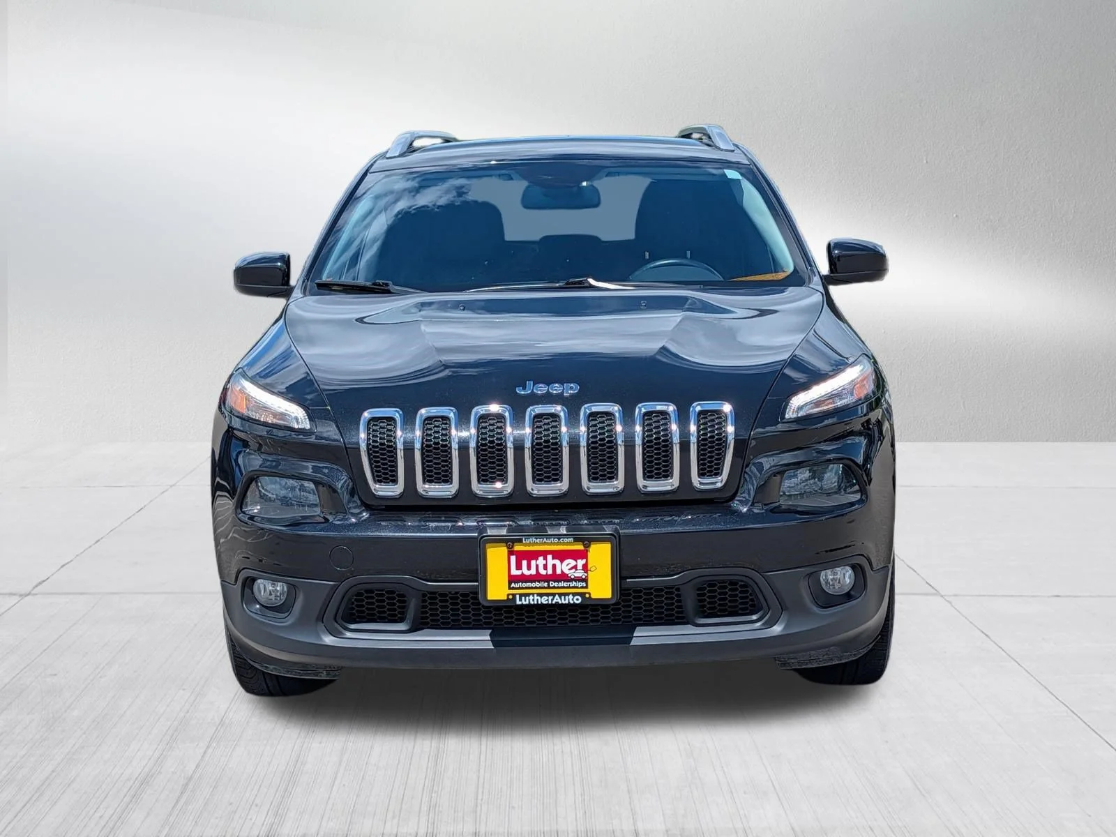 Used 2014 Jeep Cherokee Latitude with VIN 1C4PJLCS6EW183337 for sale in Waite Park, Minnesota
