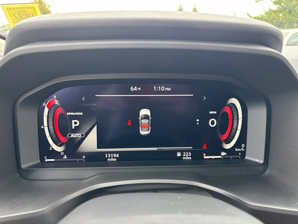 Used 2025 Gray Nissan Platinum image 25