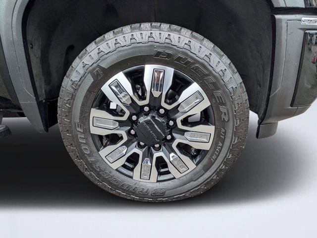 Used 2024 Black GMC Denali image 10