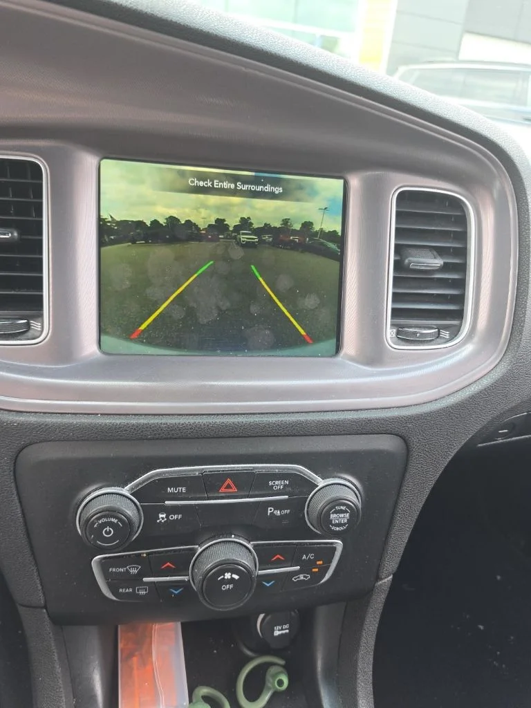 Used 2023 Silver Dodge SXT image 8