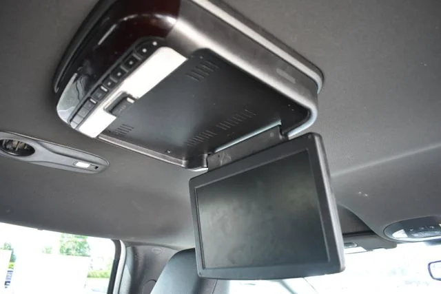 Used 2019 White Chrysler Touring L image 23
