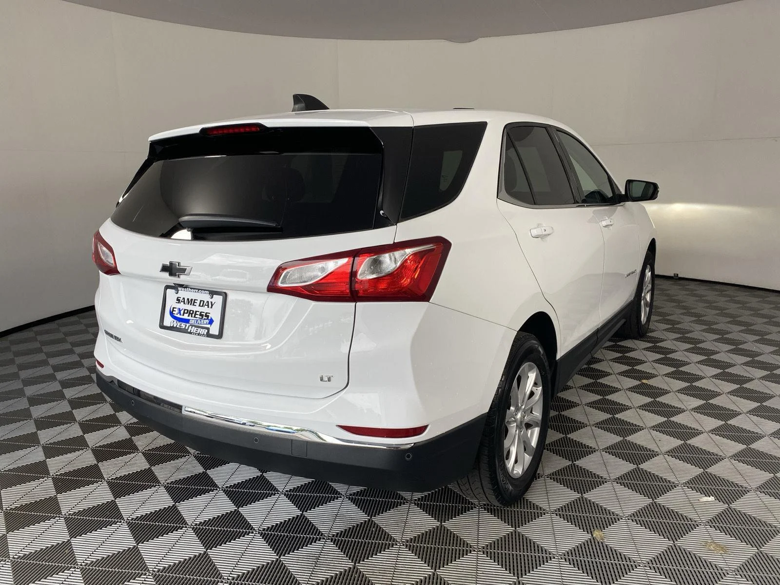 Used 2019 Summit White Chevrolet LT image 5