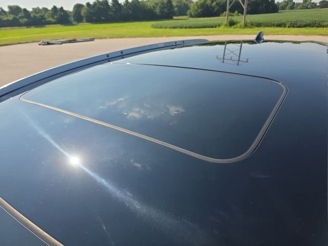 Used 2020 Crystal Black Pearl Honda Touring image 29