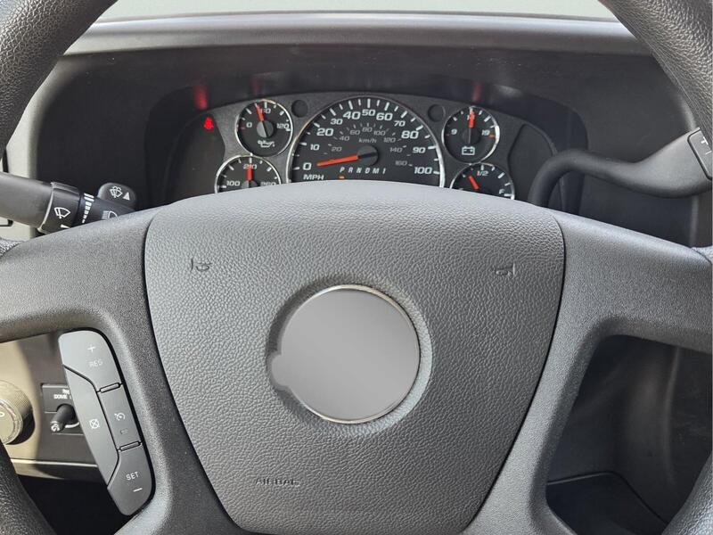 Used 2025 Summit White CHEVROLET RWD 2500 135" image 29