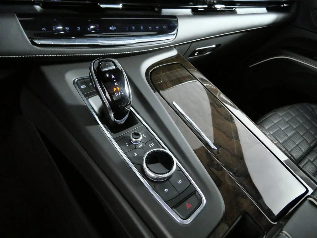 Used 2021 Red Cadillac Sport Platinum image 21