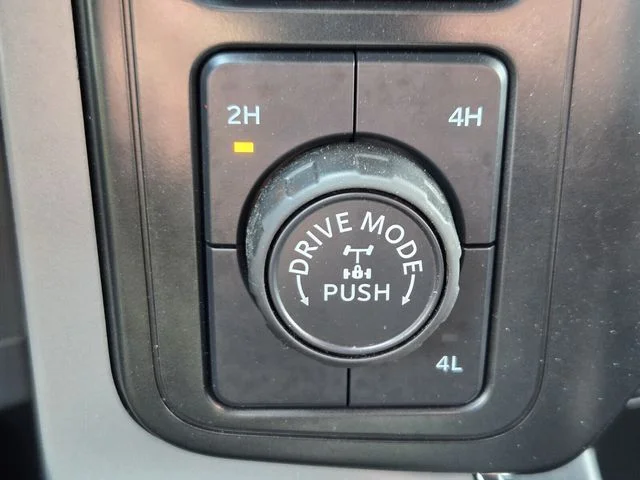 Used 2024 Black Ford XLT image 27