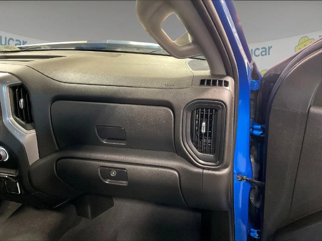 Used 2023 Blue Chevrolet Custom image 13