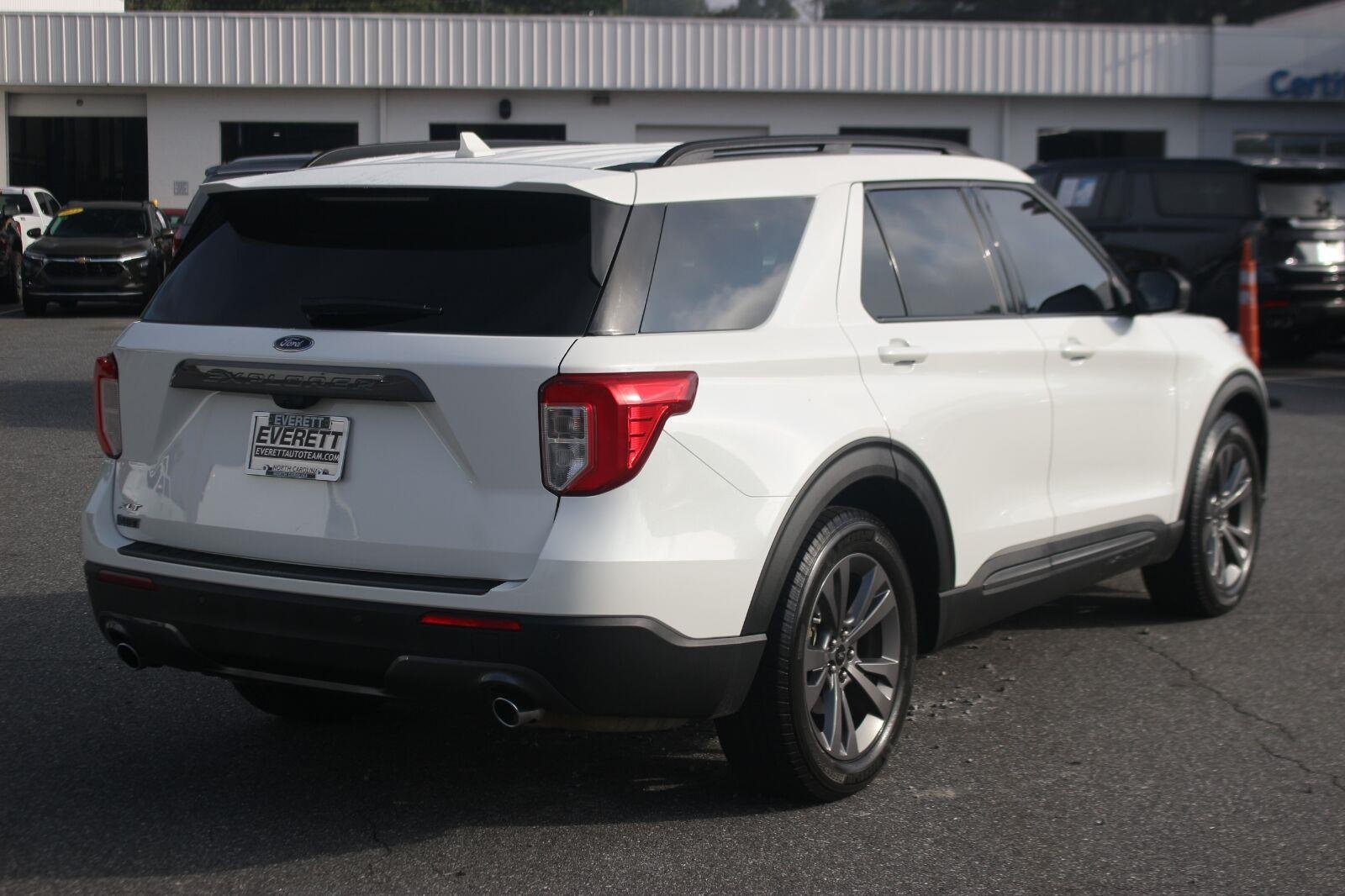 Used 2021 White Ford XLT image 7