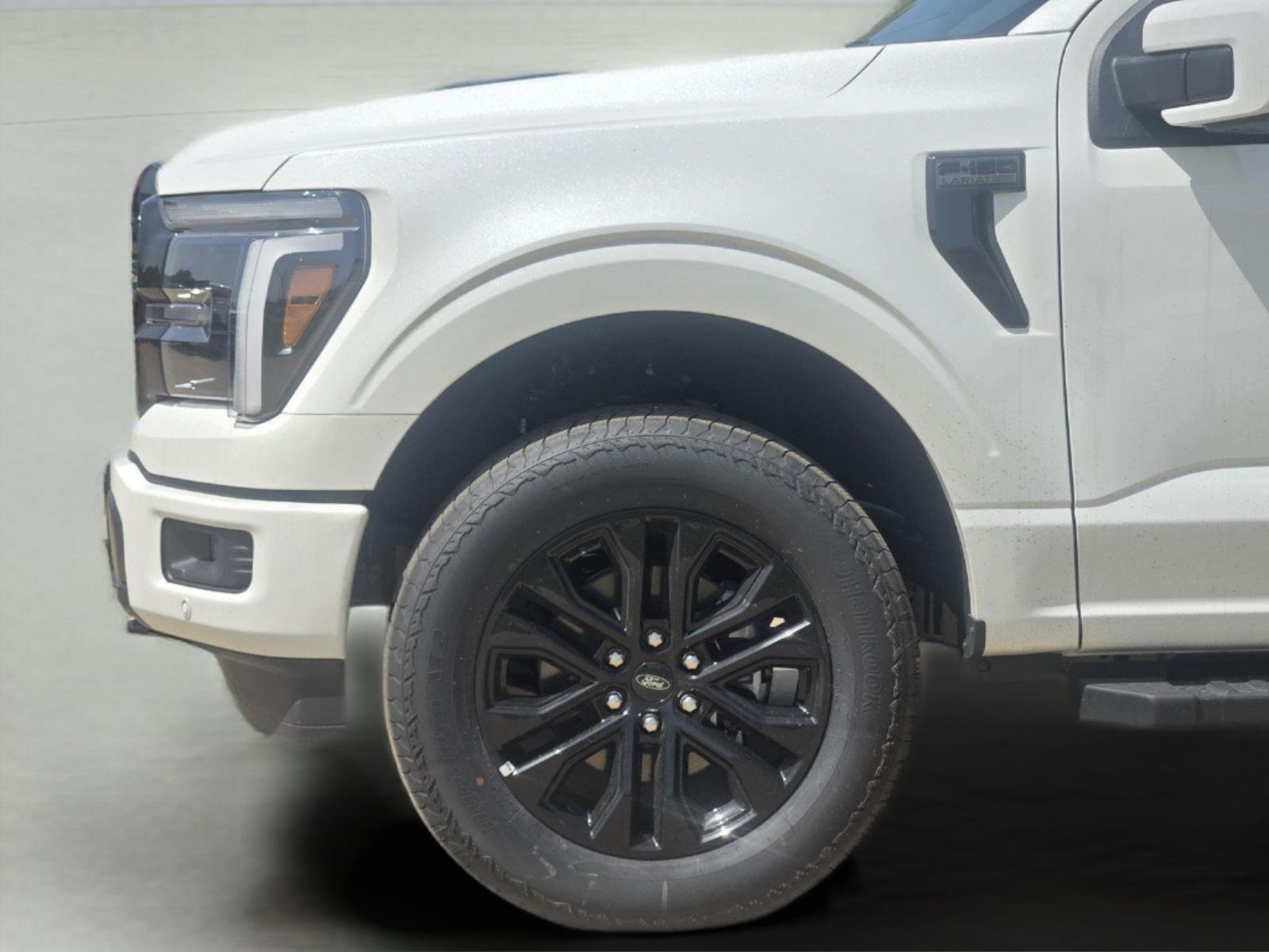 New 2026 Star White Metallic Tri-Coat Ford Lariat® image 6