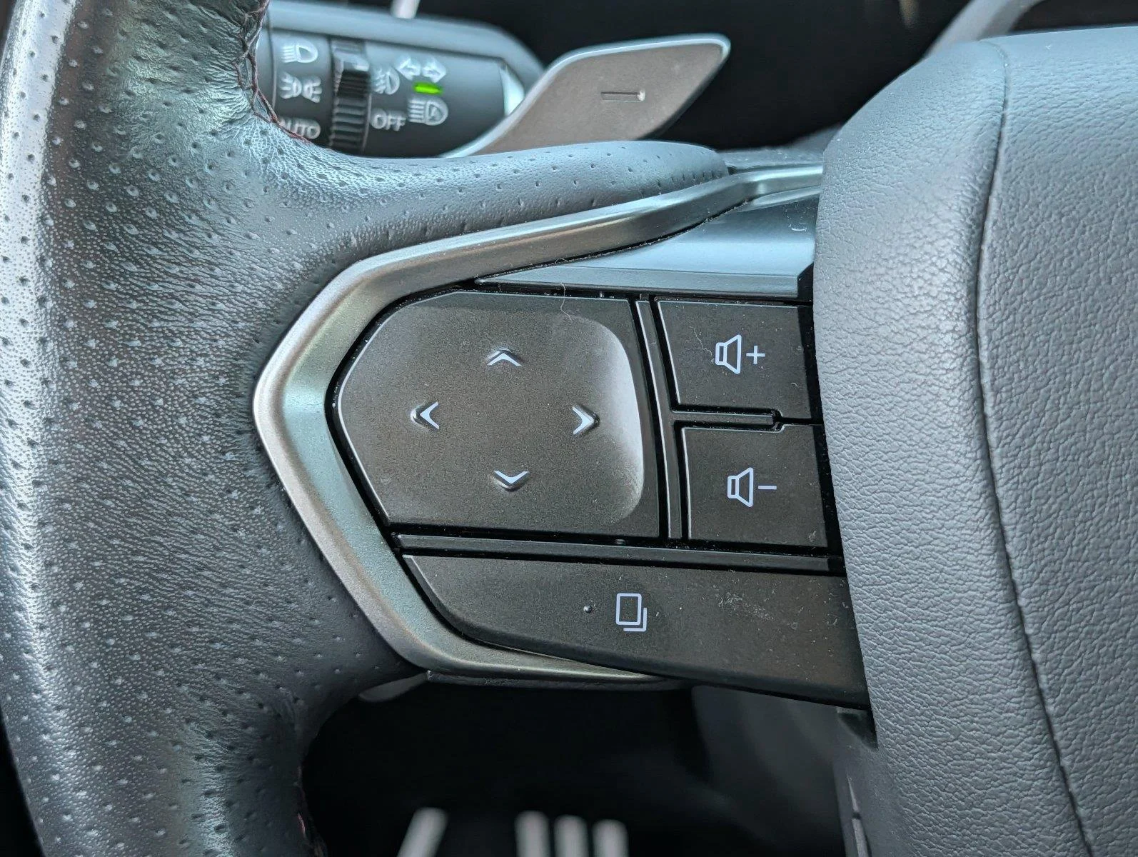 Used 2024 Ultra White Lexus RX 350 F SPORT Handling image 23