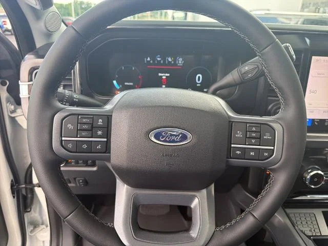 New 2026 Star White Metallic Tri-Coat Ford F-250® Lariat® image 60