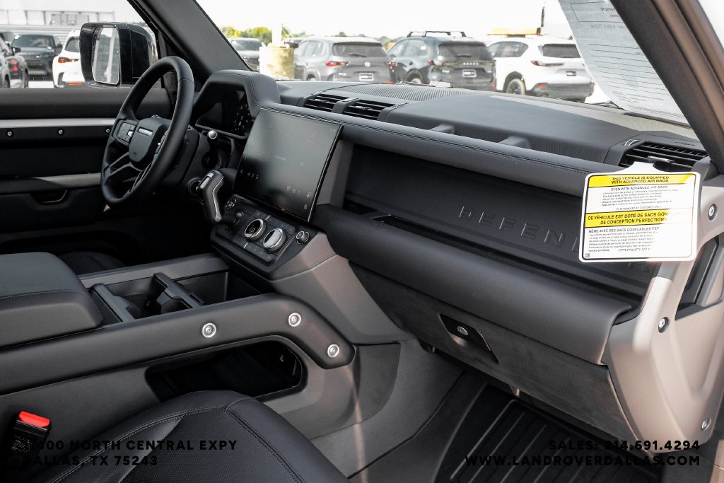 New 2026 Fuji White Land Rover X-Dynamic SE image 10