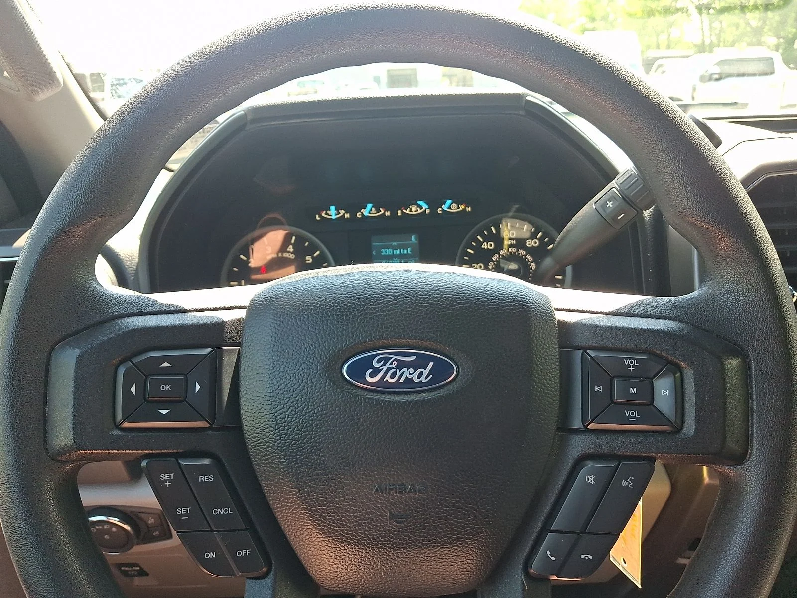 Used 2018 Silver Ford XLT image 19