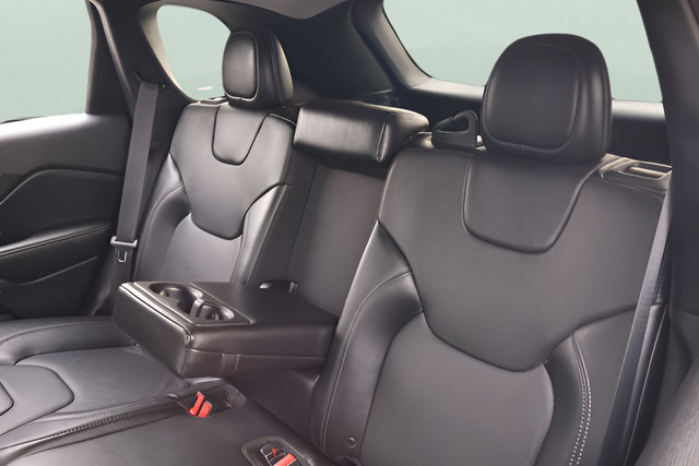 Used 2019 Gray Jeep Limited image 15