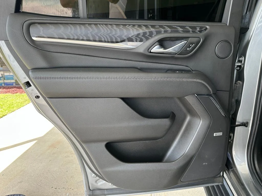 Used 2023 Silver GMC Denali image 29