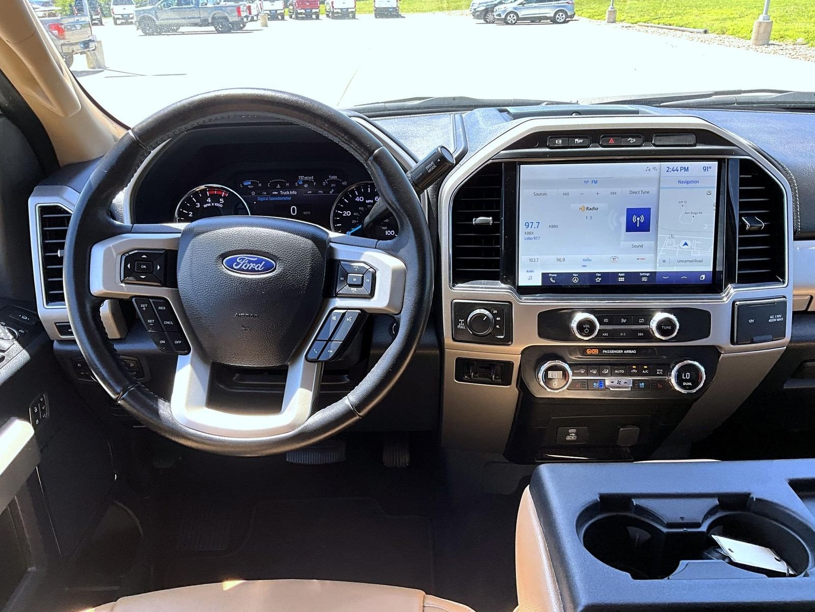 Used 2022 White Ford Lariat image 12