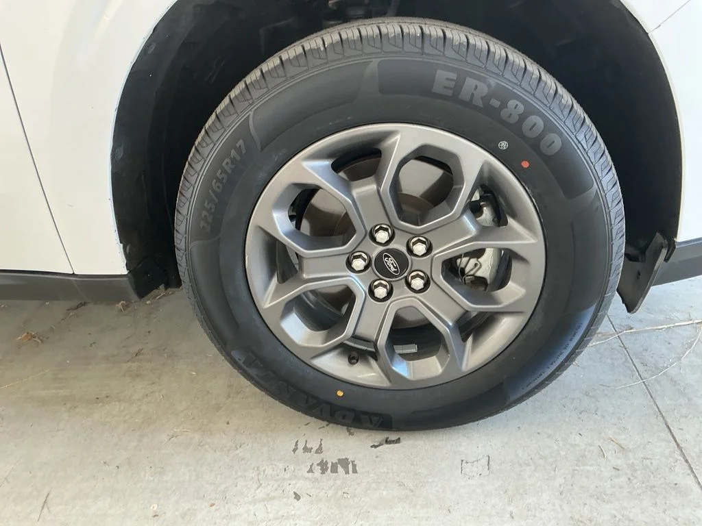 Used 2022 Oxford White Ford XLT image 7