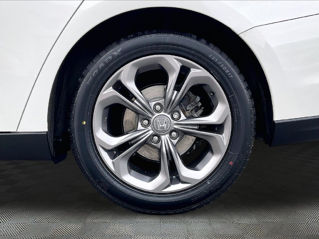 Used 2023 White Honda EX image 7