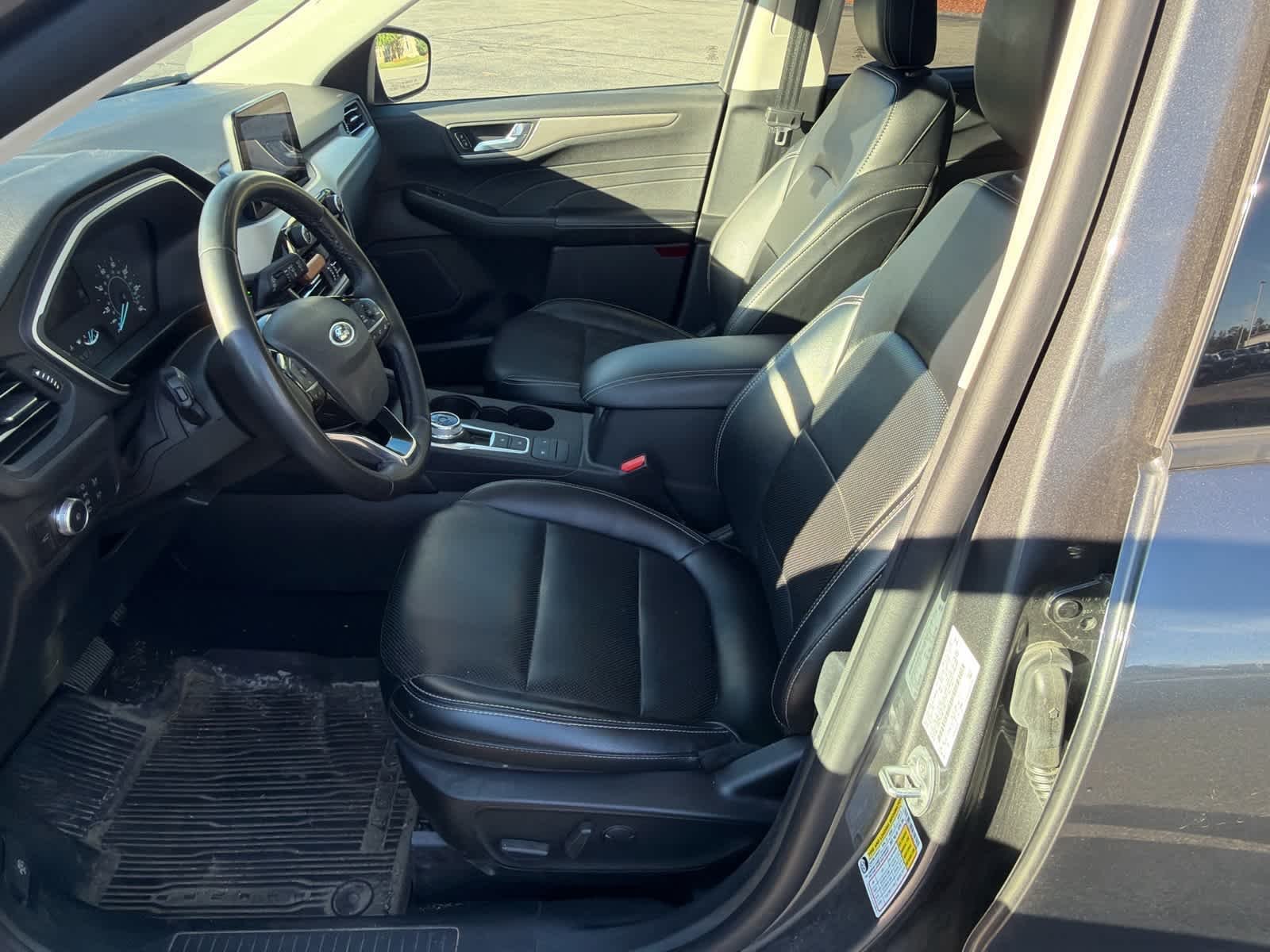 Used 2022 Carbonized Gray Metallic Ford SEL image 4