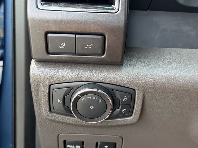 Used 2018 Blue Ford Limited image 27