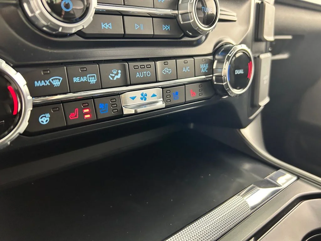 New 2026 Agate Black Metallic Ford Lariat image 23