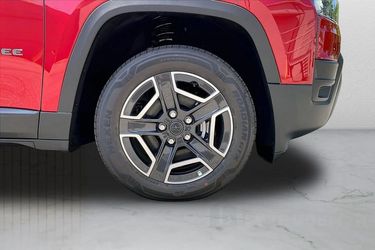 New 2026 Red Hot Pearlcoat Jeep Limited image 30