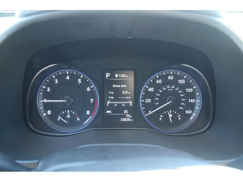 2023 Hyundai Kona SEL - Photo 18