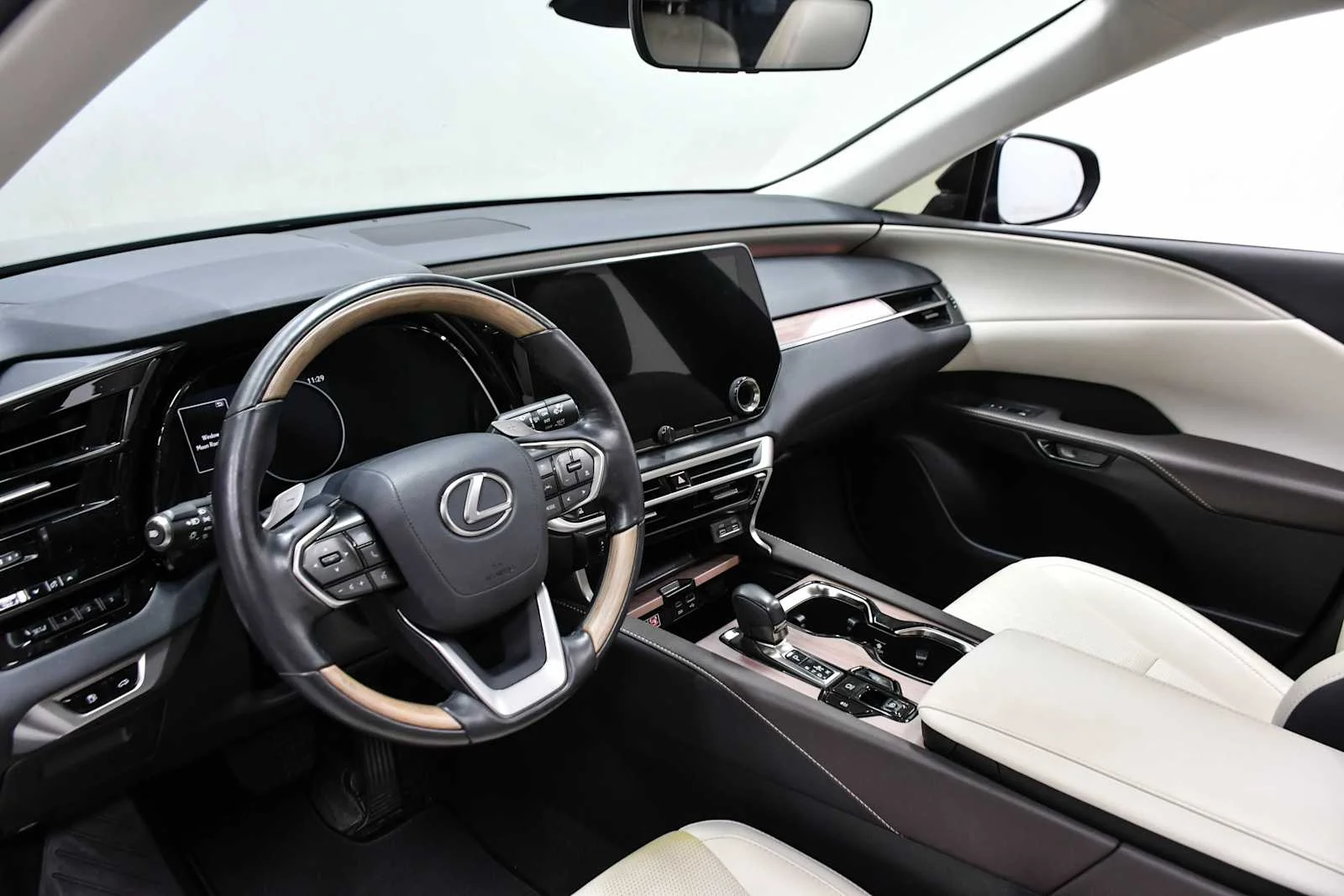 Certified Used 2023 CAVIAR Lexus Premium Plus image 14
