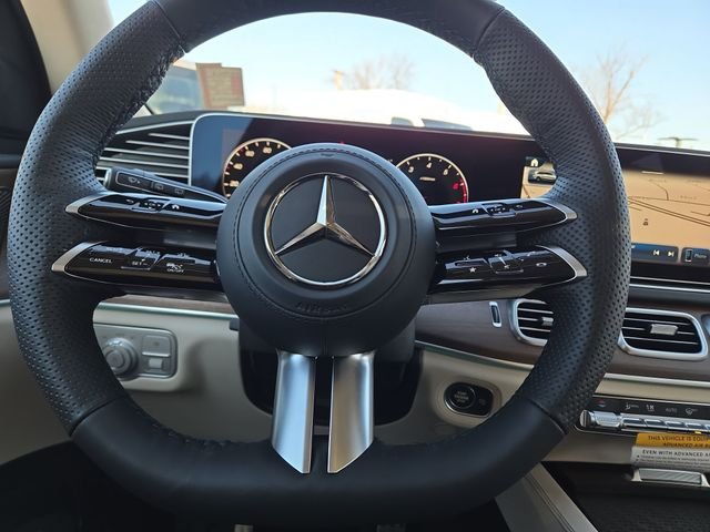 New 2026 MANUFAKTUR Moonlight White Metallic Mercedes-Benz GLS450 image 18