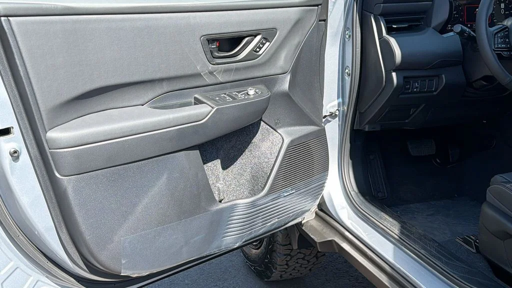New 2026 ICE SILVER METALLIC Subaru Wilderness image 23
