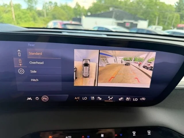 New 2026 Iridescent White Tricoat Buick Avenir image 21