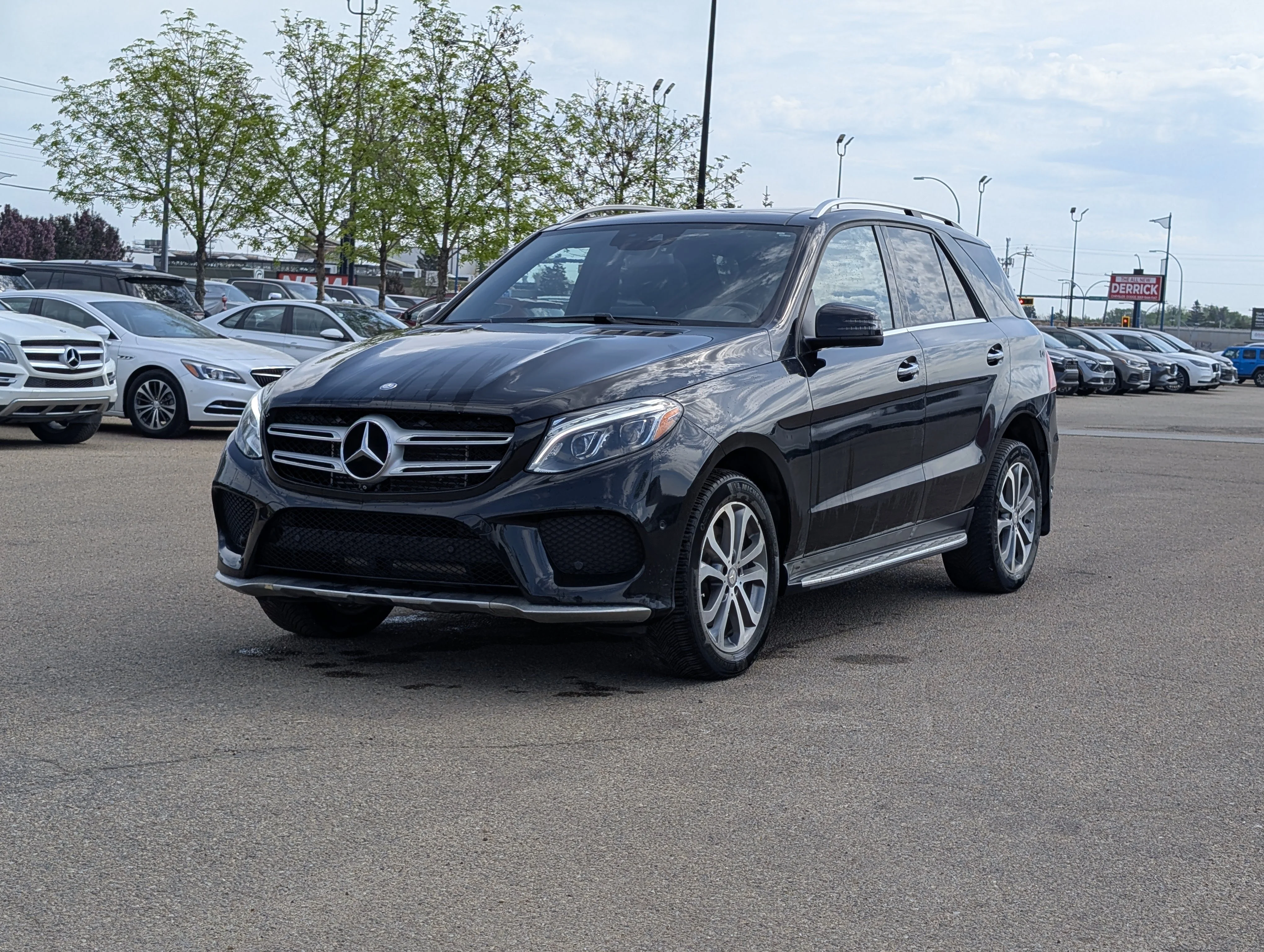 Used 2016 Black Mercedes-Benz GLE 350d image 2