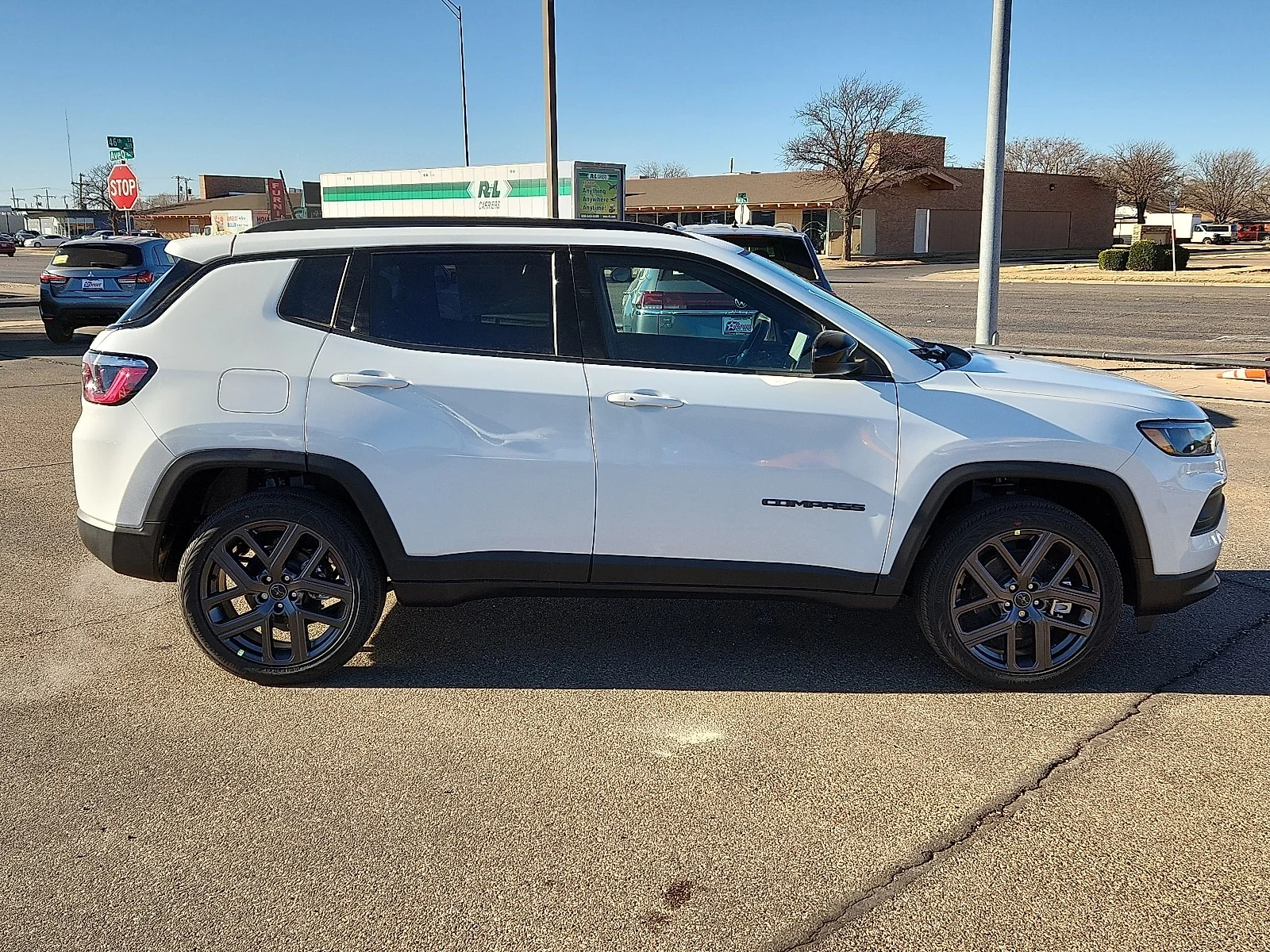New 2026 White Jeep LATITUDE ALTITUDE 4X4 image 5