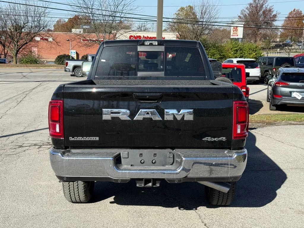New 2026 Diamond Black Crystal Pearl-Coat Exterior Paint RAM Laramie image 7