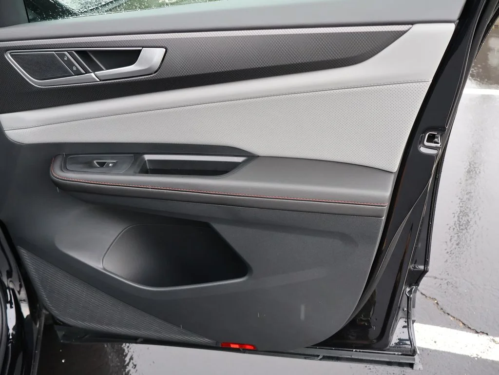 New 2026 Black Volkswagen 2.0T Peak Edition image 40