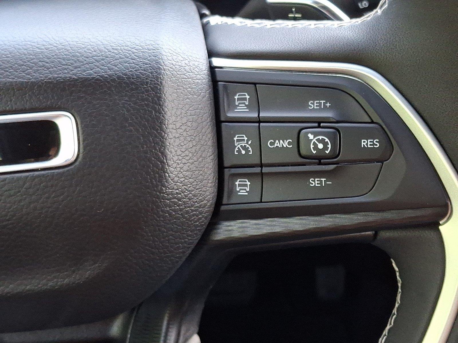 Used 2024 Diamond Black Jeep Altitude X image 23
