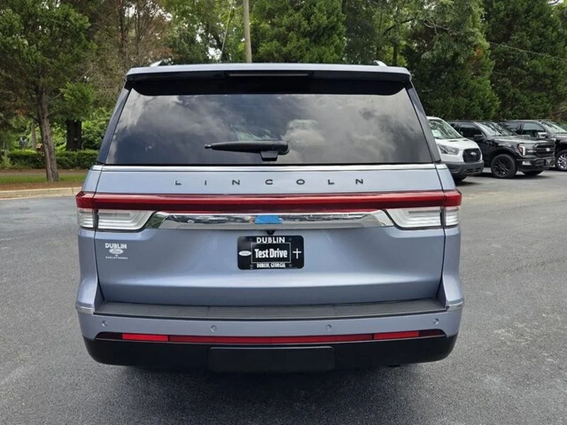 Used 2024 Chroma Crystal Blue Metallic Lincoln Black Label image 13