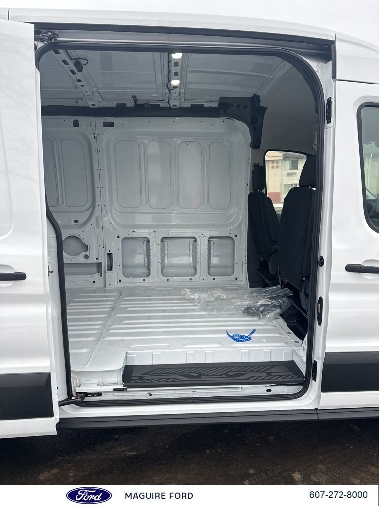 New 2026 Oxford White Ford Cargo Van image 10