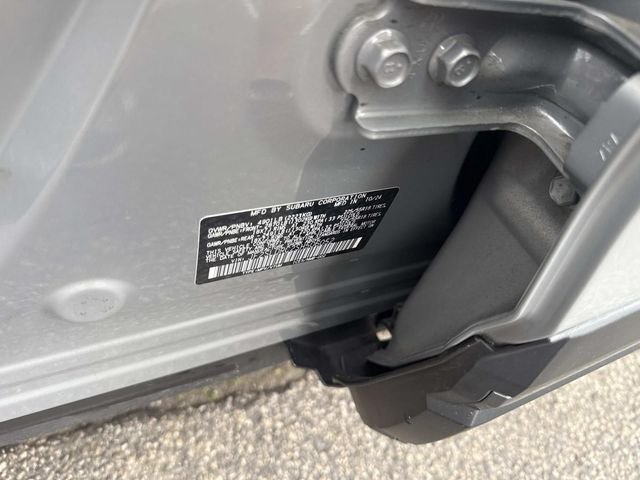 Used 2025 Riverrock Green Subaru Limited image 25
